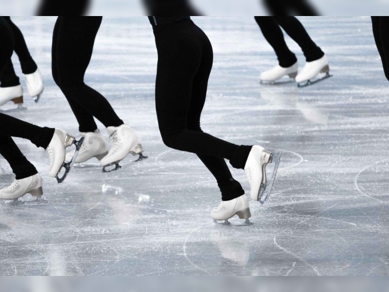 Массовые катания на коньках Массовые катания на коньках.