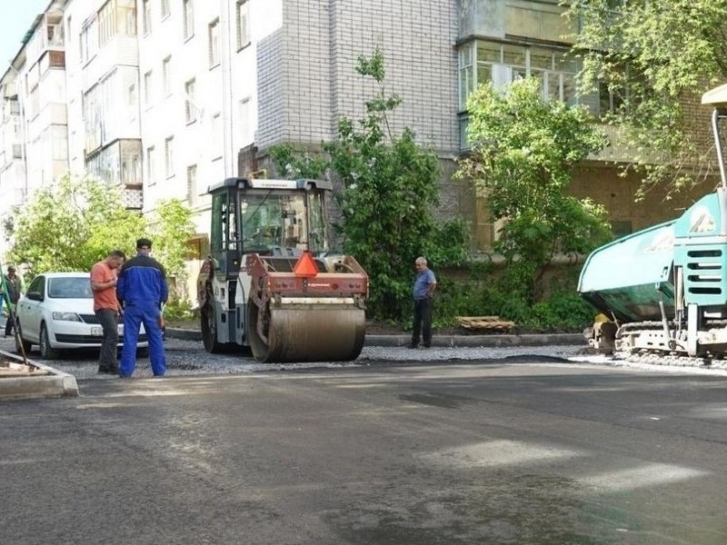 Две дороги и 10 дворовых территорий дополнительно отремонтируют в Вологде в 2023 году