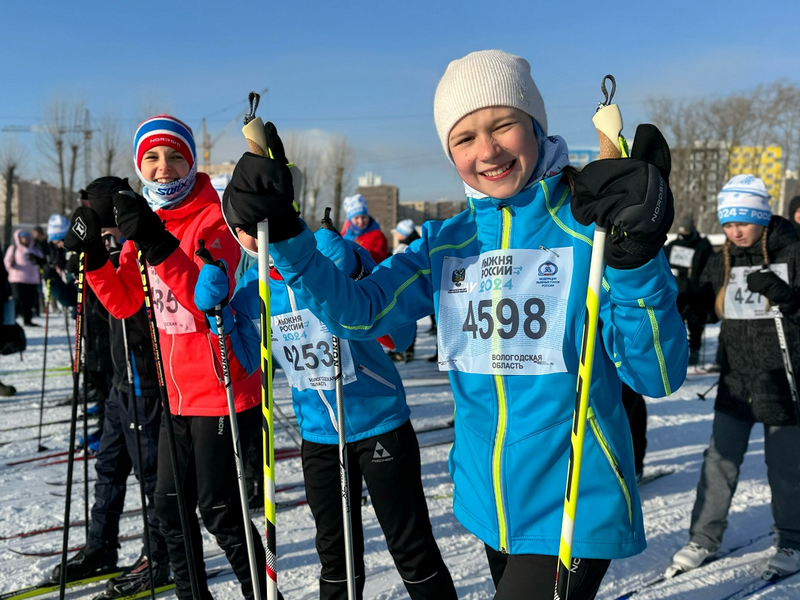 Более 2000 вологжан стали участниками всероссийской массовой лыжной гонки «Лыжня России 2024».