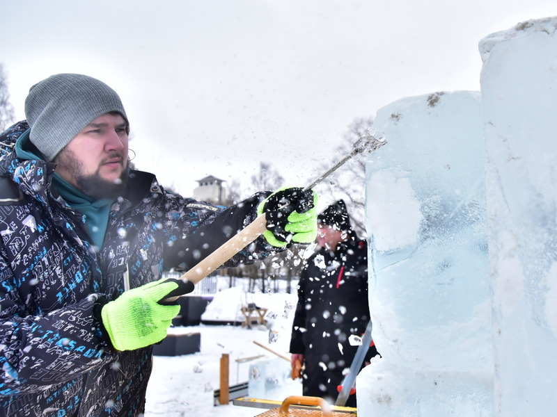 Фестиваль ледяных фигур «Сердце города» стартовал в Вологде