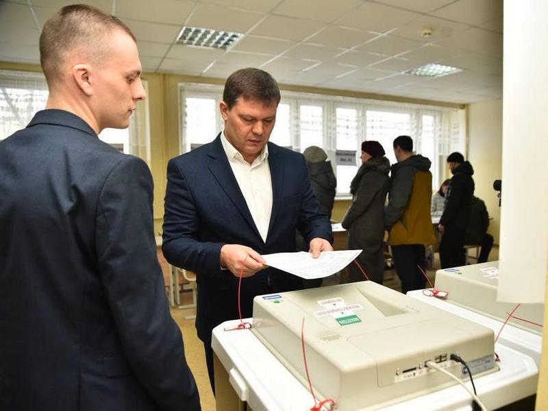 Мэр Вологды Сергей Воропанов проголосовал на выборах Президента РФ.