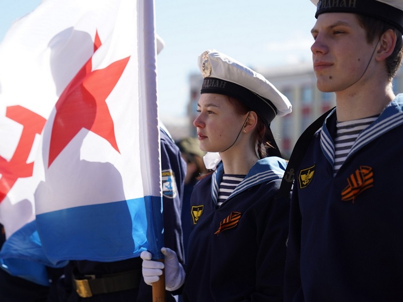 Юнармейцы и кадеты примут участие в школьном параде в Вологде.
