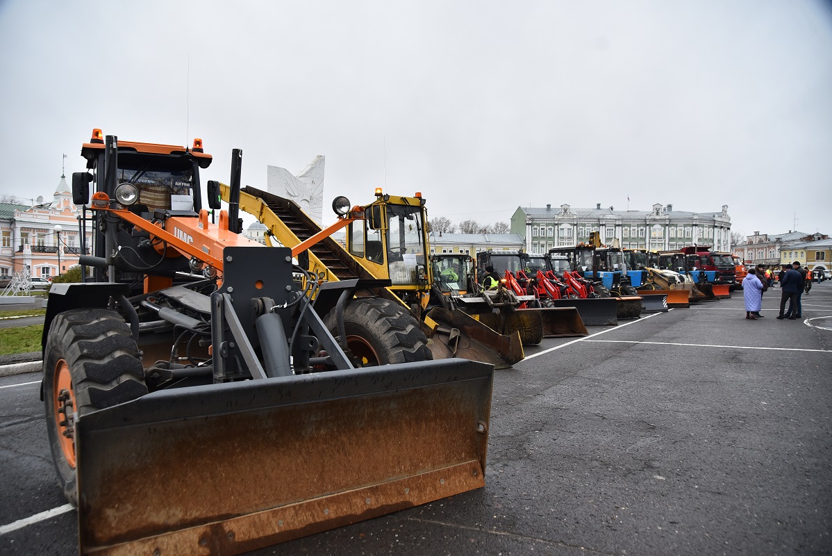 Более 100 единиц техники подготовлено для уборки дорог Вологды в зимний период.