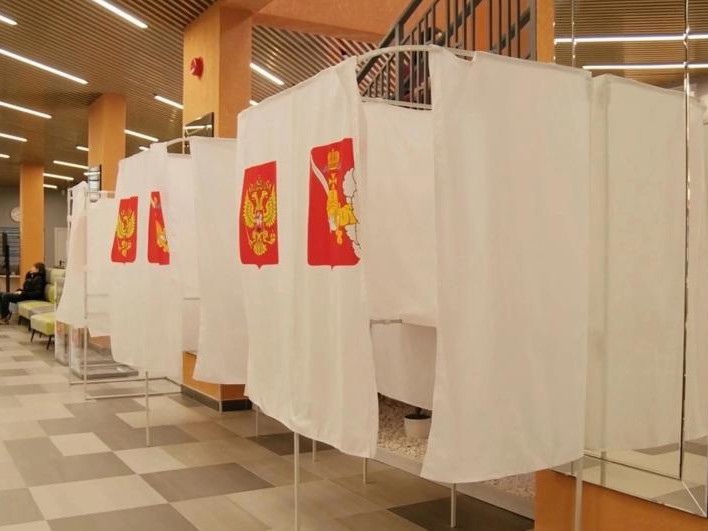 Избирательные участки открылись в третий заключительный день выборов Президента РФ.