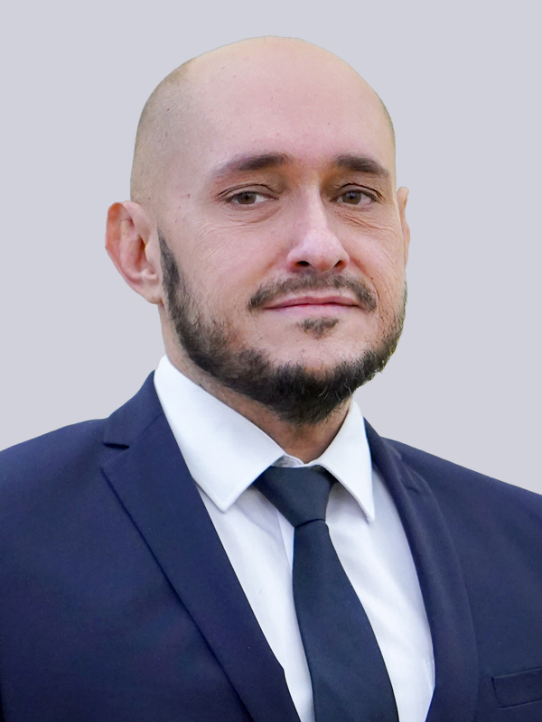 Сапожников Юрий Владимирович.