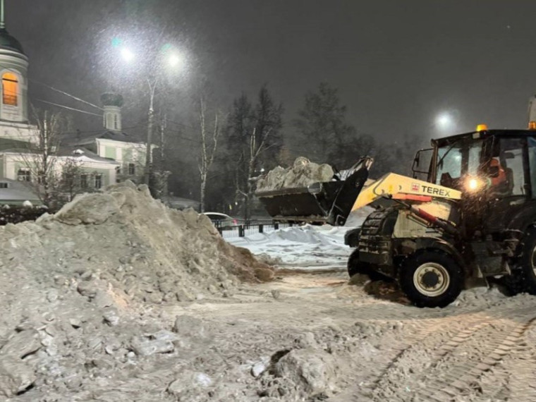 За сутки с улиц Вологды вывезли 5100 кубометров снега.