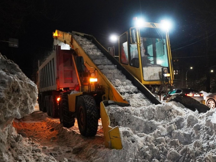 За 10 дней с улиц Вологды вывезли более 53 тыс. кубометров снега.
