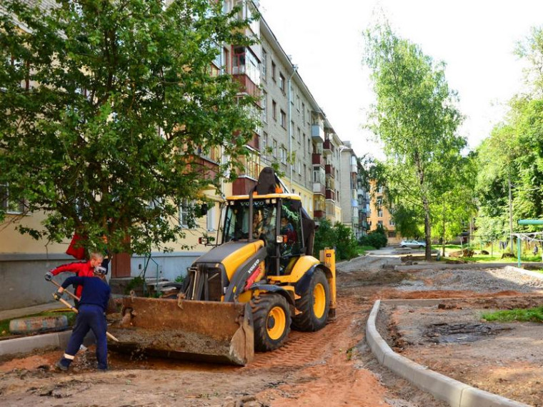 В Вологде определяют подрядчиков для ремонта дворовых территорий по программе «Комфортная городская среда».