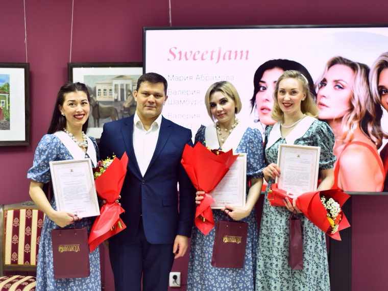 Вологжанок, внесших вклад в развитие Вологды, наградили в преддверии Международного женского дня.