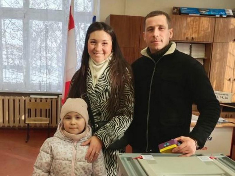 Жители Вологды всех возрастов и профессий принимают участие в голосовании на выборах Президента РФ.