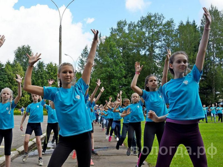 В Вологде более 40 тысяч детей отдохнут летом в муниципальных лагерях. В Вологде более 40 тысяч детей отдохнут летом в муниципальных лагерях.